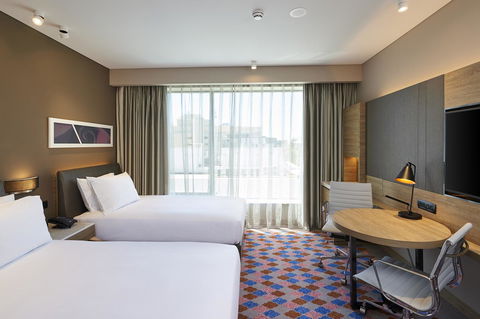 Doubletree By Hilton Perth Northbridge - Palm Beach Accommodation 2