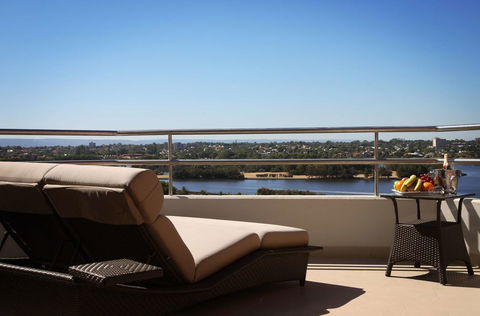 Residence On Langley Park - Palm Beach Accommodation 19