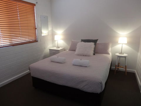 Archipelago Apartments Esperance - Palm Beach Accommodation 12