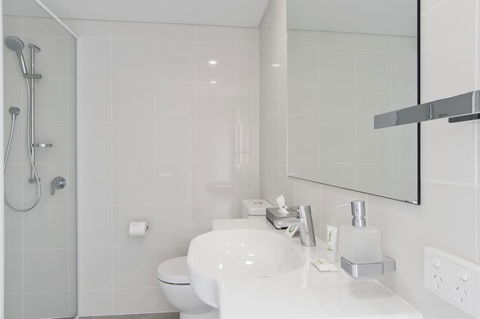 Metro Hotel Perth - Palm Beach Accommodation 2