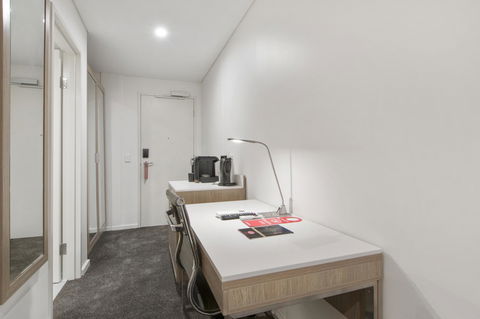 Metro Hotel Perth - Palm Beach Accommodation 29