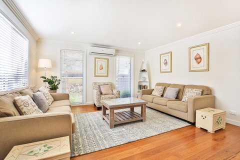 Calming Waters - Pet Friendly - Community Pool - Palm Beach Accommodation 8