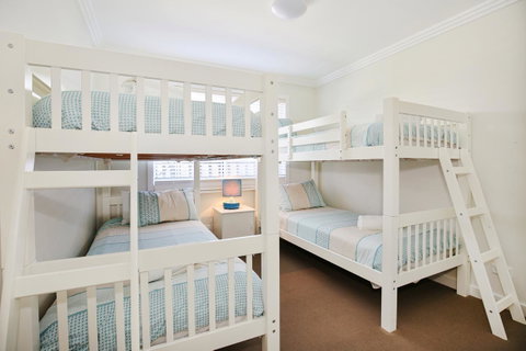 Calming Waters - Pet Friendly - Community Pool - Palm Beach Accommodation 21