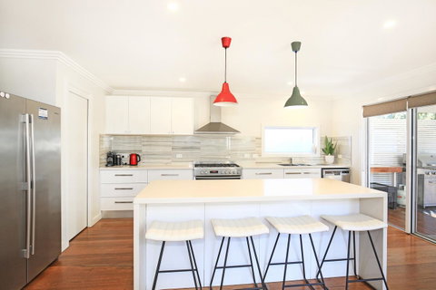 Calming Waters - Pet Friendly - Community Pool - Palm Beach Accommodation 14