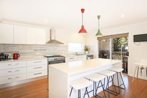 Calming Waters - Pet Friendly - Community Pool - Palm Beach Accommodation 15