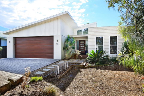 Calming Waters - Pet Friendly - Community Pool - Palm Beach Accommodation 38