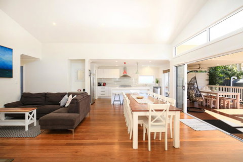 Calming Waters - Pet Friendly - Community Pool - Palm Beach Accommodation 12