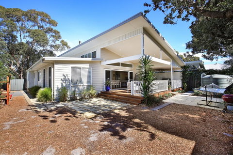 Calming Waters - Pet Friendly - Community Pool - Palm Beach Accommodation 32