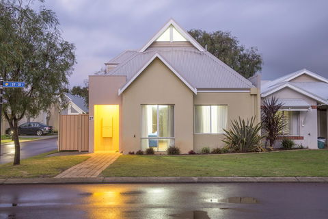 Cape View Beach Resort - Palm Beach Accommodation 27