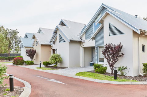 Cape View Beach Resort - Palm Beach Accommodation 4