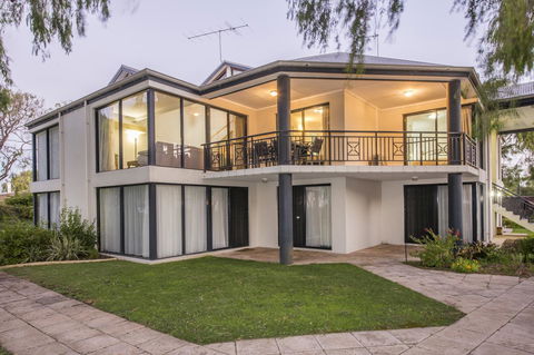 Cape View Beach Resort - Palm Beach Accommodation 28