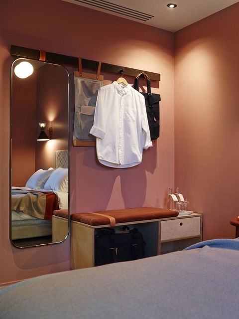 Alex Hotel - Palm Beach Accommodation 13