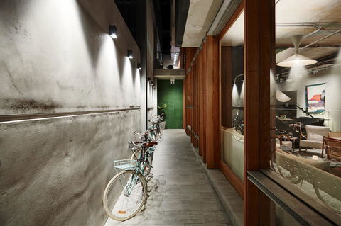 Alex Hotel - Palm Beach Accommodation 17