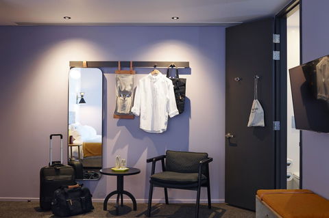 Alex Hotel - Palm Beach Accommodation 11