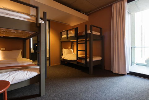 Alex Hotel - Palm Beach Accommodation 35