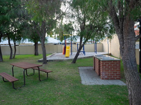 FortyOne - Oceanside Retreat Busselton - Palm Beach Accommodation 41