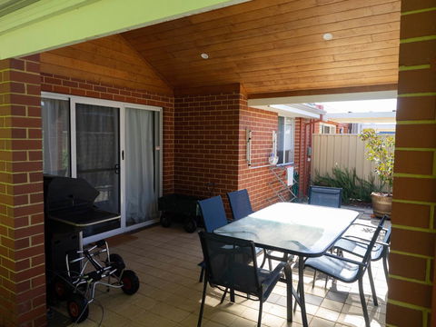 FortyOne - Oceanside Retreat Busselton - Palm Beach Accommodation 28