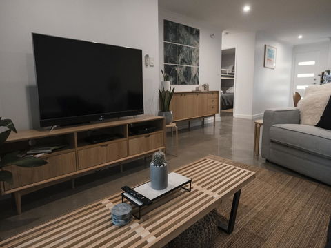 FortyThree - Oceanside Retreat Busselton - Palm Beach Accommodation 1