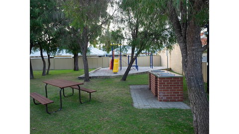 FortyThree - Oceanside Retreat Busselton - Palm Beach Accommodation 35