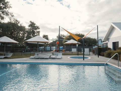 FortyThree - Oceanside Retreat Busselton - Palm Beach Accommodation 25
