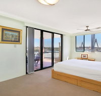 Darling Harbor Apartment - Palm Beach Accommodation