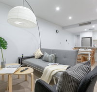 Inner City Stylish apt Walk to Green Square - Palm Beach Accommodation