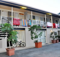 Sundial Holiday Units - Palm Beach Accommodation
