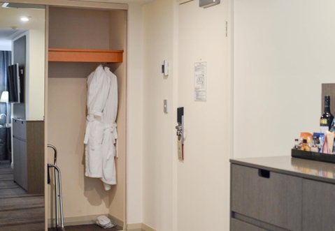 Rydges World Square - Palm Beach Accommodation 8