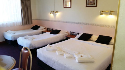 Echo Point Discovery Motel - Palm Beach Accommodation 8