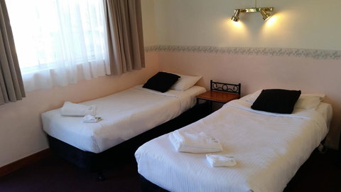 Echo Point Discovery Motel - Palm Beach Accommodation 6