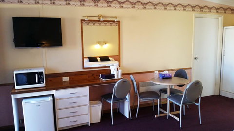 Echo Point Discovery Motel - Palm Beach Accommodation 3