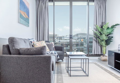 DD Apartments On Day - Palm Beach Accommodation 0