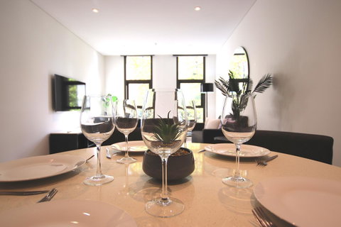 DD Apartments On Day - Palm Beach Accommodation 1