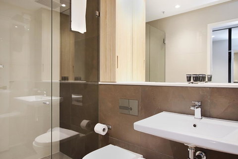 DD Apartments On Day - Palm Beach Accommodation 3