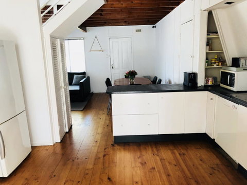 Little Blue Beach House - Palm Beach Accommodation 10