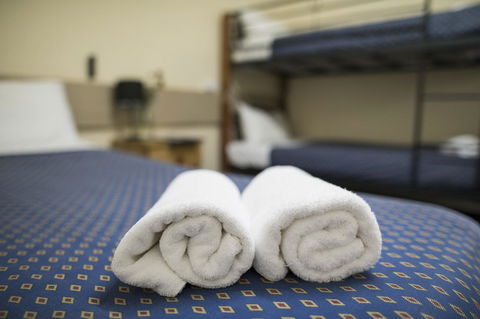 Banjo Paterson Inn - Palm Beach Accommodation 12