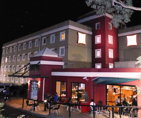 Ibis Thornleigh - Palm Beach Accommodation 0