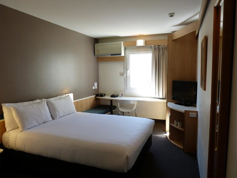 Ibis Thornleigh - Palm Beach Accommodation 3