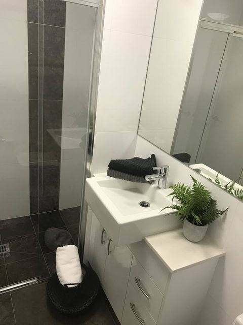 The Botanical 201 - Palm Beach Accommodation 12