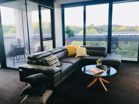 The Botanical 201 - Palm Beach Accommodation 1