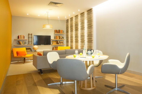 Novotel Sydney Darling Harbour - Palm Beach Accommodation 27