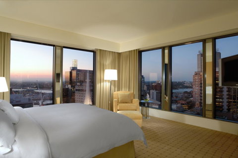 The Fullerton Hotel Sydney - Palm Beach Accommodation 11