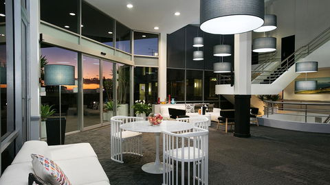 BEST WESTERN PLUS Apollo Hotel Newcastle - Palm Beach Accommodation 2