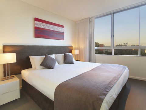 Oaks Nelson Bay Lure Suites - Palm Beach Accommodation 13