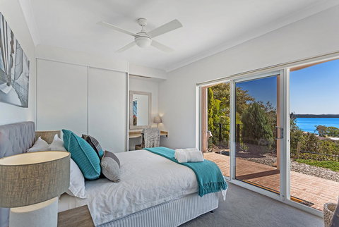 Phuza Maningi 17 Myan Close - Palm Beach Accommodation 15