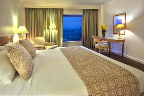Stamford Plaza Sydney Airport Hotel & Conference Centre - Palm Beach Accommodation 6