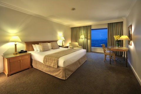 Stamford Plaza Sydney Airport Hotel & Conference Centre - Palm Beach Accommodation 1