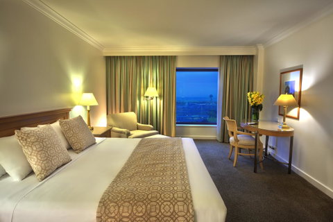 Stamford Plaza Sydney Airport Hotel & Conference Centre - Palm Beach Accommodation 11