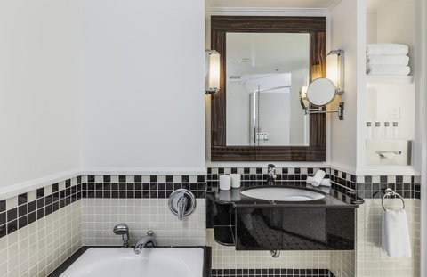 Swissotel Sydney - Palm Beach Accommodation 28