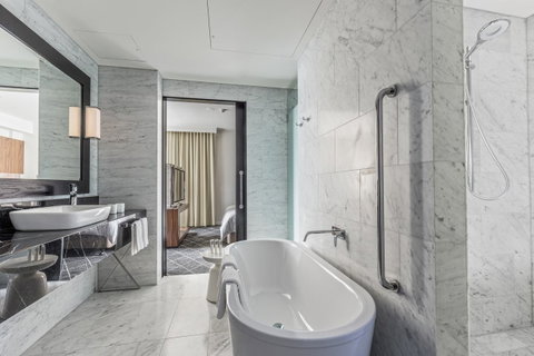Swissotel Sydney - Palm Beach Accommodation 25